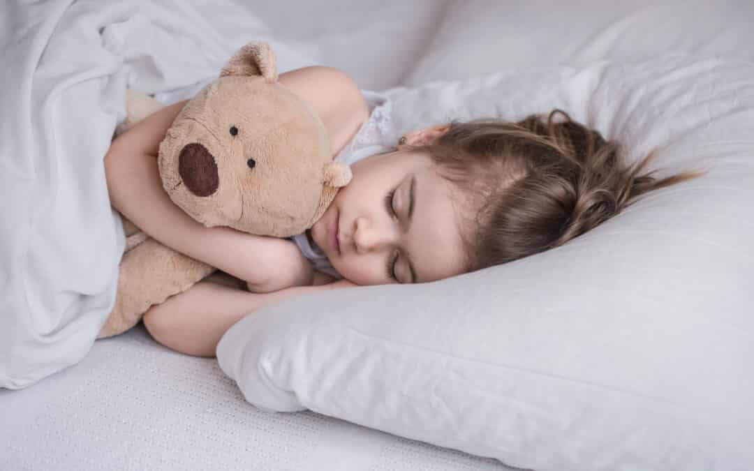 Le Sommeil des Enfants : Comment la Kinésiologie Peut Aider